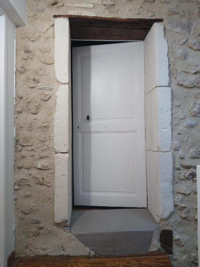 Chambre Privee - Pierrelatte Exterior photo